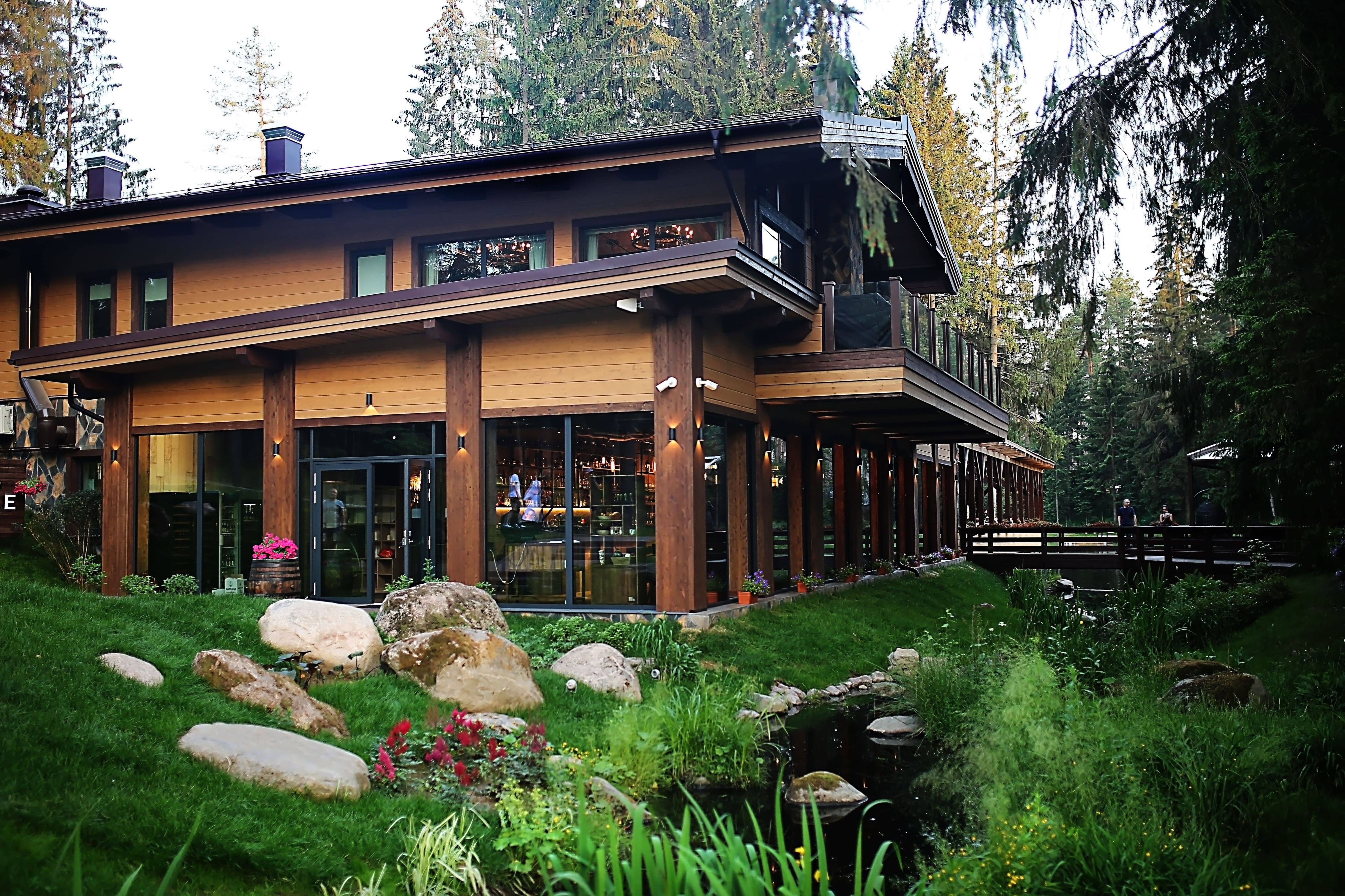 В Чаще — ресторан в лесу